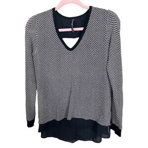 Design Lab Lord & Taylor long sleeve cutout chevron layered black cream knit S